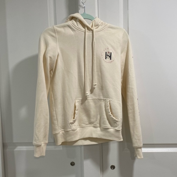 Hollister Size: XS - Picture 1 of 2